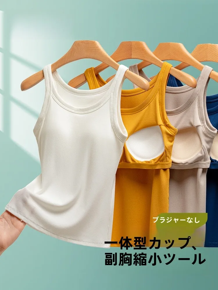タートルネック インナーとしての黒いジャケットインナーキャミソールの実用性と選定基準