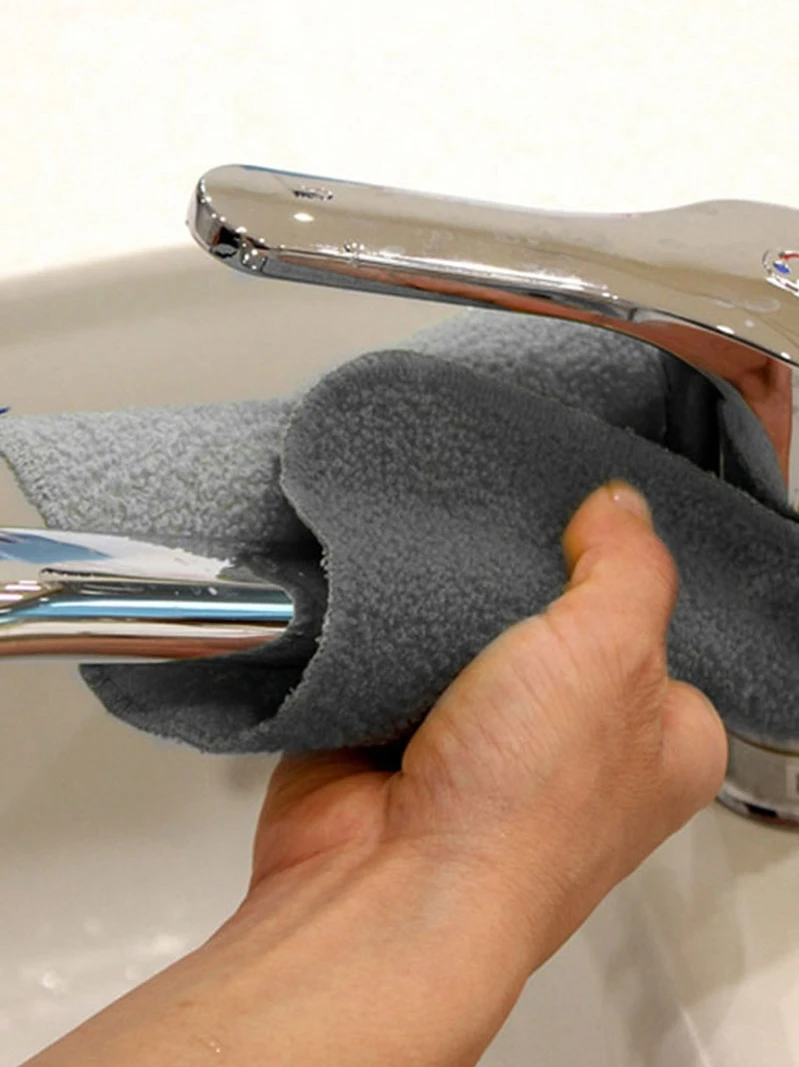 キッチン用洗剤クロス：水回り清掃に最適な両面使用型クリーニングクロス