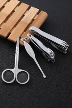 使いやすい斜めカットの爪切り【小型・先端が細いデザイン】