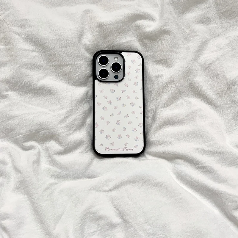 優しいロマンティックな小花デザイン iPhoneケース：INS風の肌ざわりと環境配慮が特徴