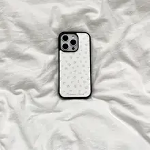 優しいロマンティックな薄い米色の小花デザイン iPhone用ケース【対応機種: 13/14/15/16/17 Pro Max】