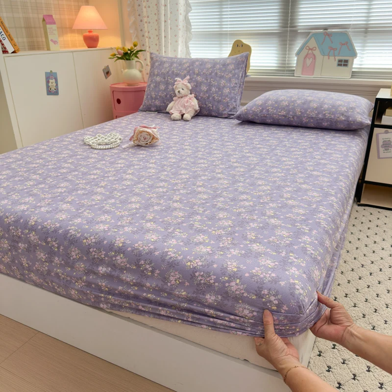 ゲーム部屋 ベッドのカバーとしての花柄二重ガーゼベッドカバーは実用性とデザイン性を両立するか？