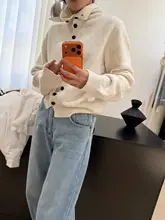 極上の柔らかさの羊毛ニットカーディガン【ハイネック・多ボタン・ベージュ】（セットアップ対応）