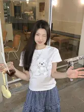 小犬プリント 白い短袖Tシャツ【レディース・春夏・スタイリッシュ】