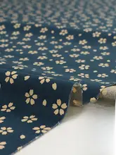 桜の花びらデザインの和風エプロン【コットン・手作り・平織り素材】