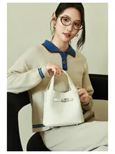 シンプルで使い勝手の良い牛皮製バケツバッグ【女性用・ショルダー・斜め掛け対応】