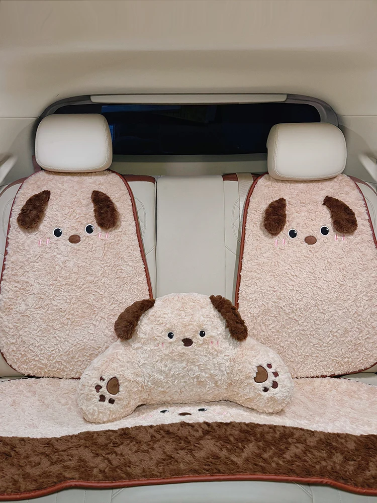 冬の車内にふわっと暖かさを届けるのは、シートカバーなのか？それとも座面クッションなのか？
