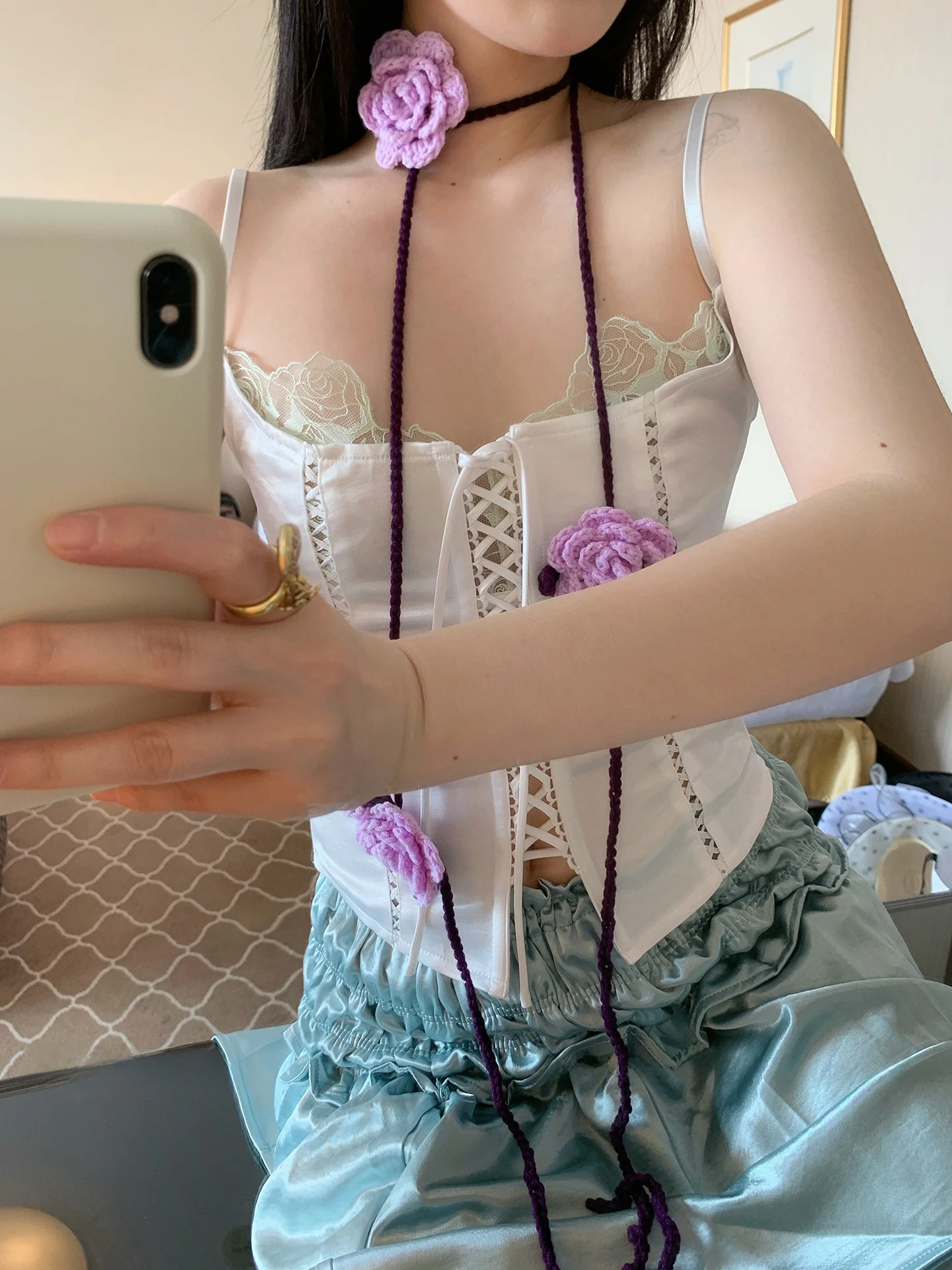 レトロなソフトパープル手編みバラストール：Y2Kデザインで夏のファッションを彩る
