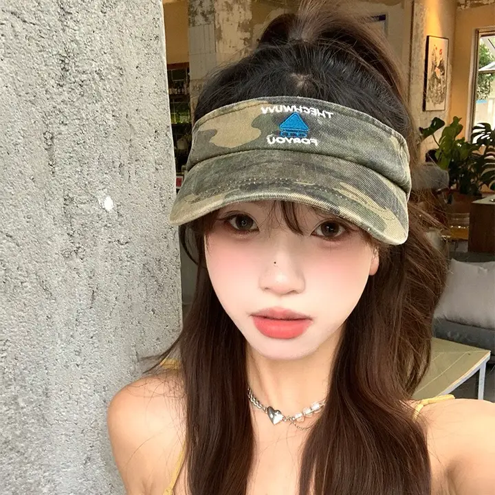 機能的な迷彩デザインの空頂帽子【夏用・アウトドア・日焼け対策】