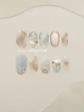 涼しさを感じる高級感ある手作り貝母デザインのネイルアート【青みがかったグラデーション】