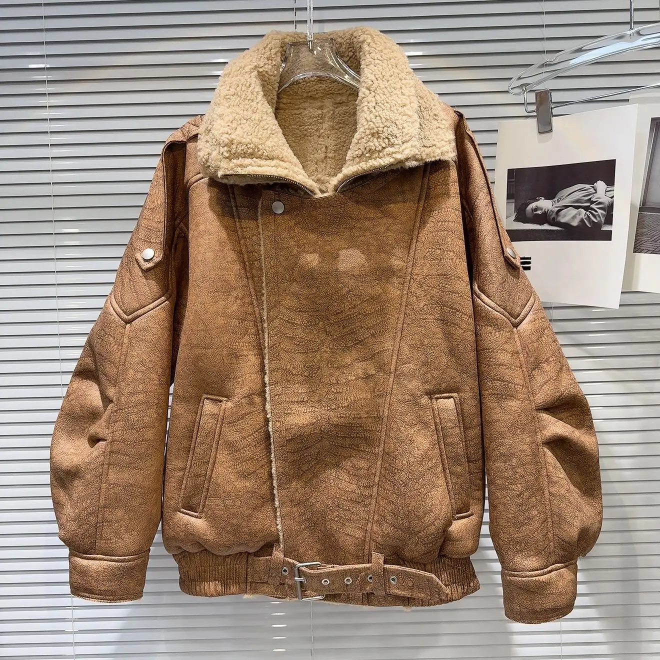 メンズ レザージャケット をどう選ぶ？ヴィンテージ風のフリースライニングジャケットが冬の着こなしを救う理由