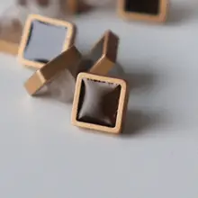 金銅縁デザインの深茶色ブラックボタン【イギリス製・8mm】