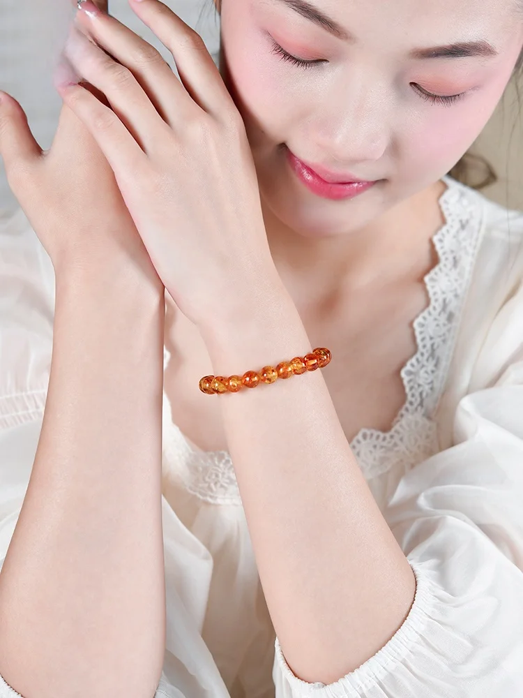 花琥珀蜜蜡手链：天然amber jadeの特徴と実際の使用シーン