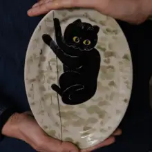 手描き猫デザインのオーバル陶器プレート【家庭用・朝食用・可愛いペットデザイン】