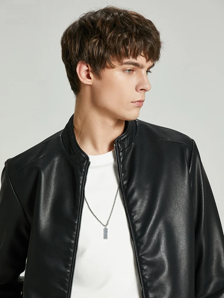 faux leather は本当に「革」に似ているのか？リアルレザーと比べてどんな違いがあるの？