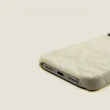 抹茶グリーンのベルベットiPhoneケース【高級感・個性的なデザイン・適用機種多数】