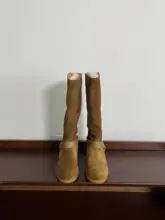 デザイン性の高い牛革製ウェスタンブーツ【マーチンブーツ・ラウンドトゥ・ミッドカット・スエード仕上げ】