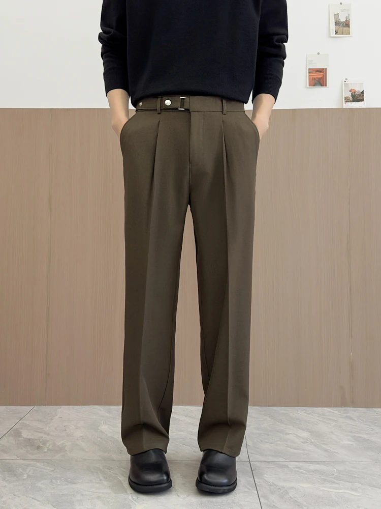 pleated pants と slacks はどちらが通勤に最適？アメリカンスタイルのワイドパンツで解決するリアルな選び方