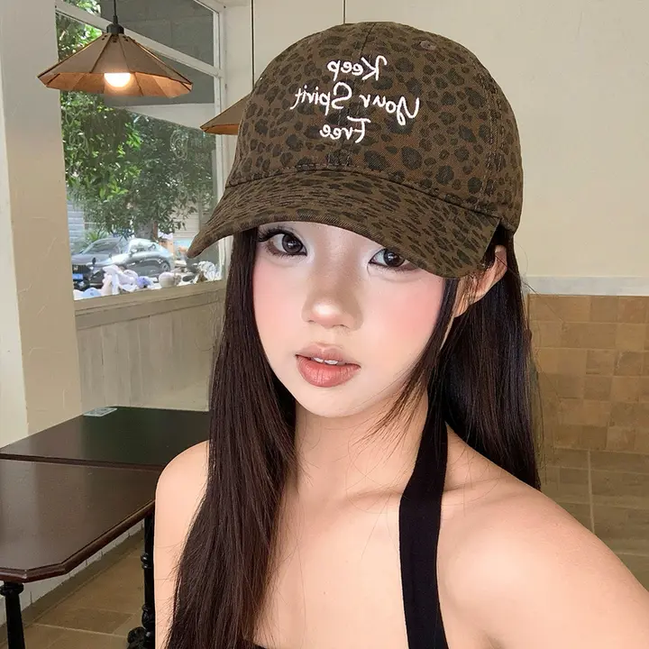 レトロ風ヒョウ柄キャップ【夏用・UVカット・フリーサイズ】