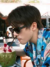 夏のビーチに最適！猫眼型偏光サングラス【男女兼用・トレンドカラー・グリーン】