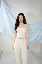 白色の胸パッド付きキャミソール【無縫製・春夏用・女性用インナー】