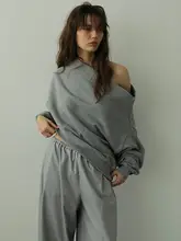 秋季おしゃれなオフショルダー長袖パーカー【フィット・カジュアル】（セットアップ対応）