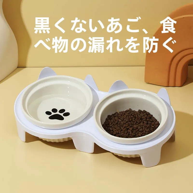 猫のための陶器製食器：斜め口設計と漏れ防止機能がストレスを軽減