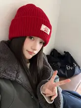 赤いニット帽【冬用・あたたかさ・顔映え・女性用・スタイルフリー】