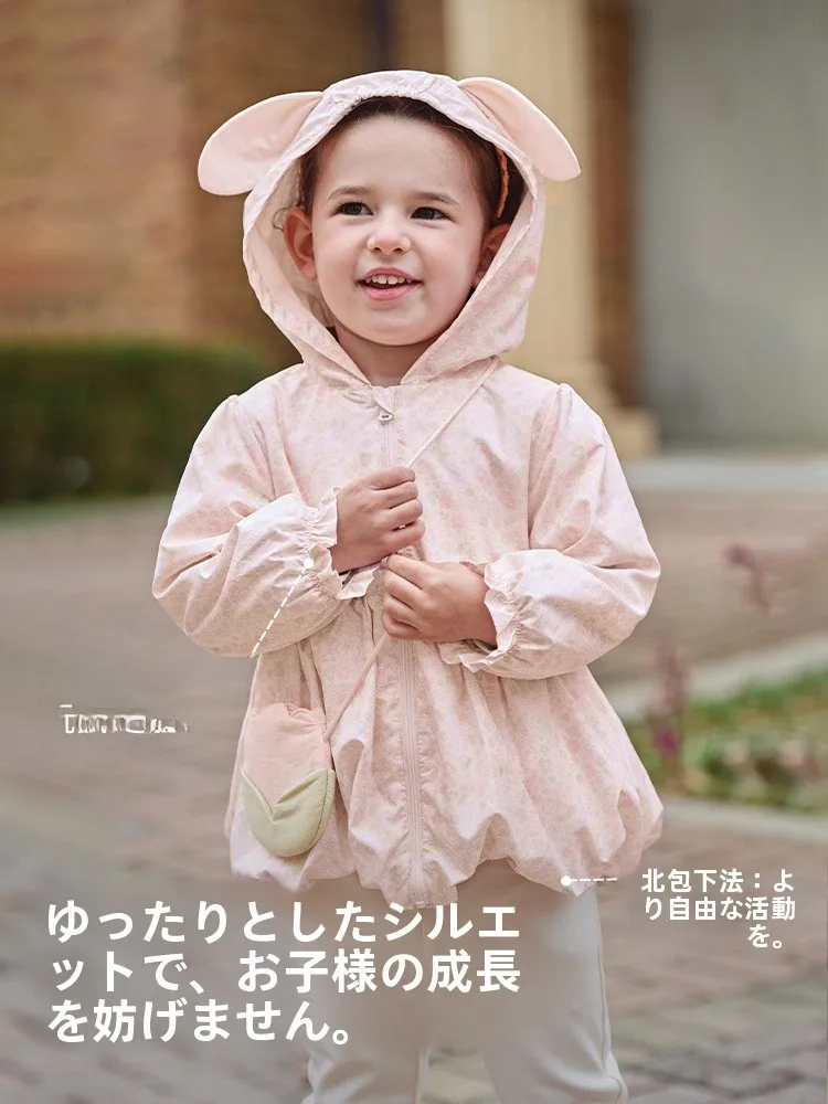 可愛いデザインの女児用秋用防水コート：フード付きトレンチスタイルの実用性と選定基準