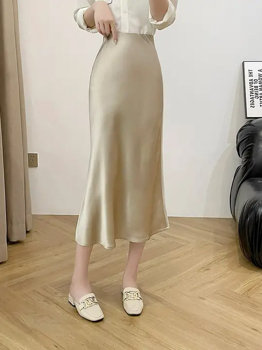 シャンパンカラー マーメイドスカート【光沢仕上げ・スリット入り・シルクサテン・女性用・夏】