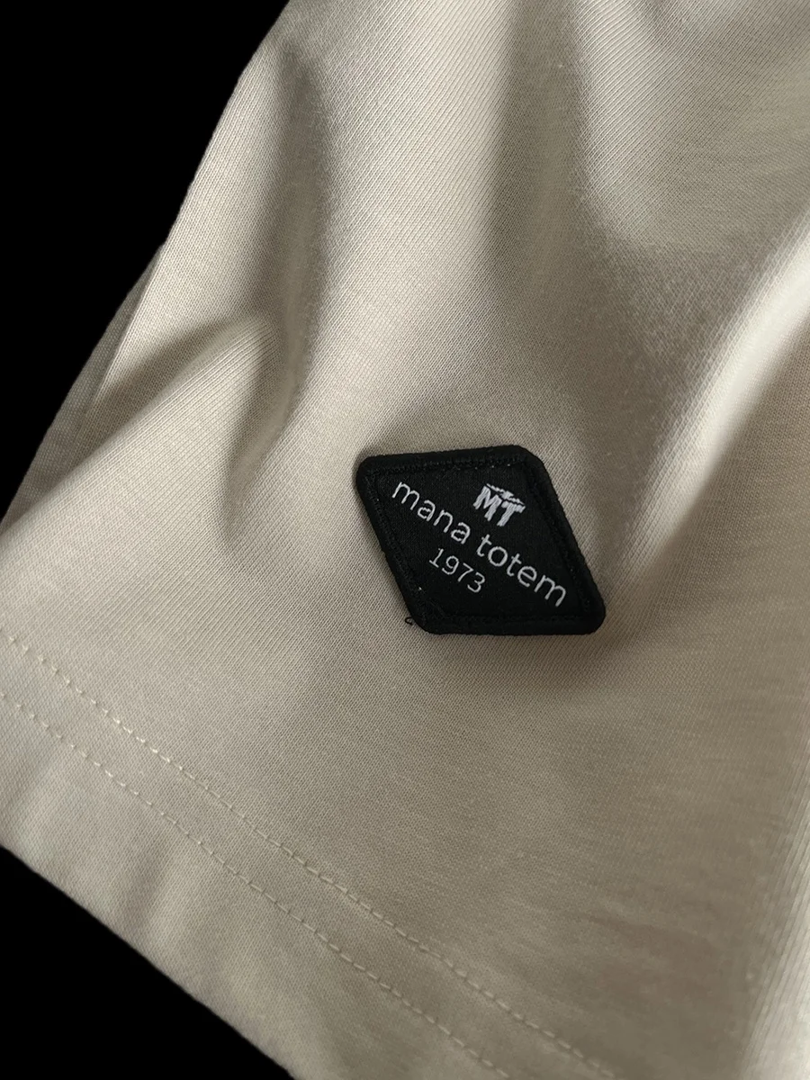シンプルで万能なコットン半袖Tシャツ：安いおすすめの夏用Tシャツ選び