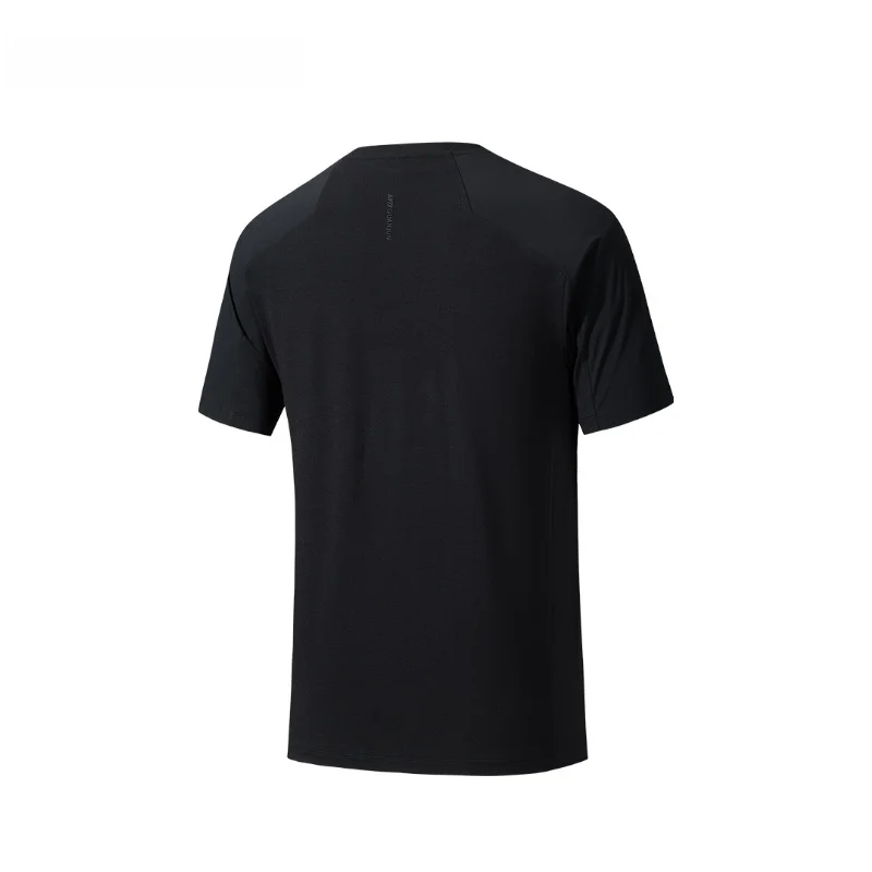 ストリートファッションの本質を理解する完全ガイド：Tシャツの選び方