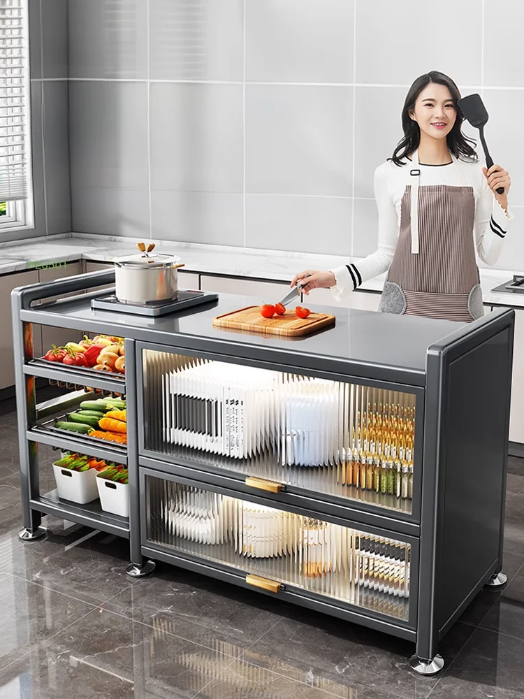 多機能キッチン収納ラック：立型調理テーブルとしての実用性と収納効率