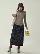 フラワープリントAラインスカート【冬用・コットン・ミディ丈・上品なデザイン】（セットアップ対応）