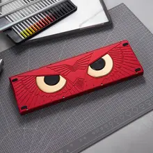 アテナにインスパイアされた猫頭フレームのメカニカルキーボード【赤白・ホットスワップ対応】