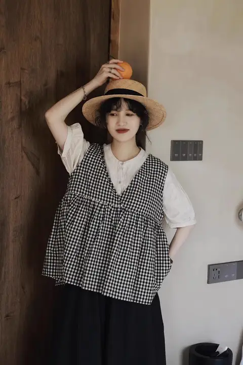 夏用 レディースチェック柄Vネックベスト【カジュアル・フィット感・かわいいデザイン】