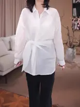シンプルデザインのウエストリボン付き白シャツ【春用・大きいサイズ・女性用】（セットアップ対応）