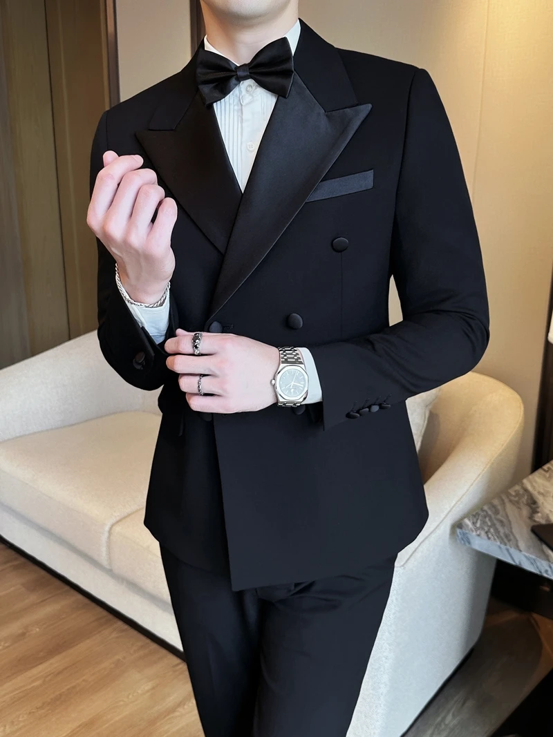 結婚式に着る男性のカジュアルスーツ、どう選ぶべきか？