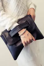 大容量ハンドバッグ【シンプルデザイン・クラッチスタイル・トレンド】