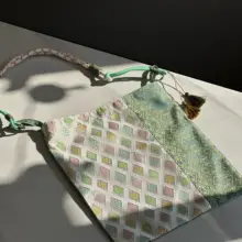 伝統的な壮族刺繍の布トートバッグ【新中式デザイン・大容量・通勤用】