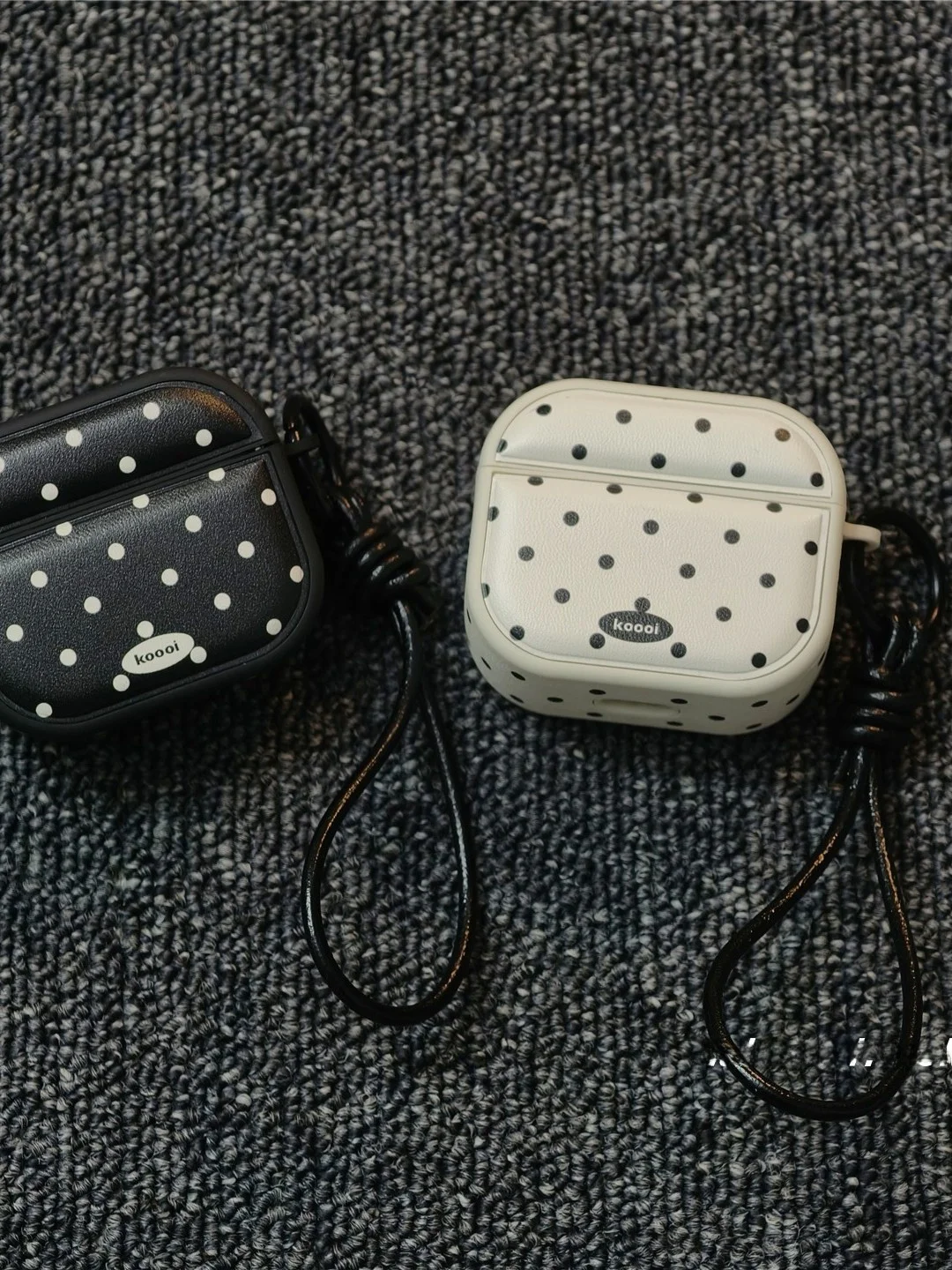 ケユカティッシュケース：レトロなモノクロドットデザインでAirPods Proを保護するシンプルケース