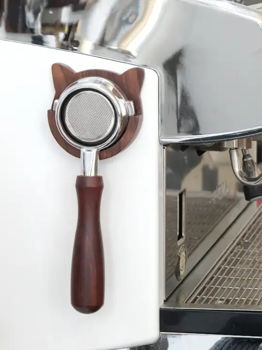 壁掛けラック コーヒーポットホルダー 無垢材 ウォールナット 猫モチーフ 可愛い イタリアン風 穴あけ不要 カフェ
