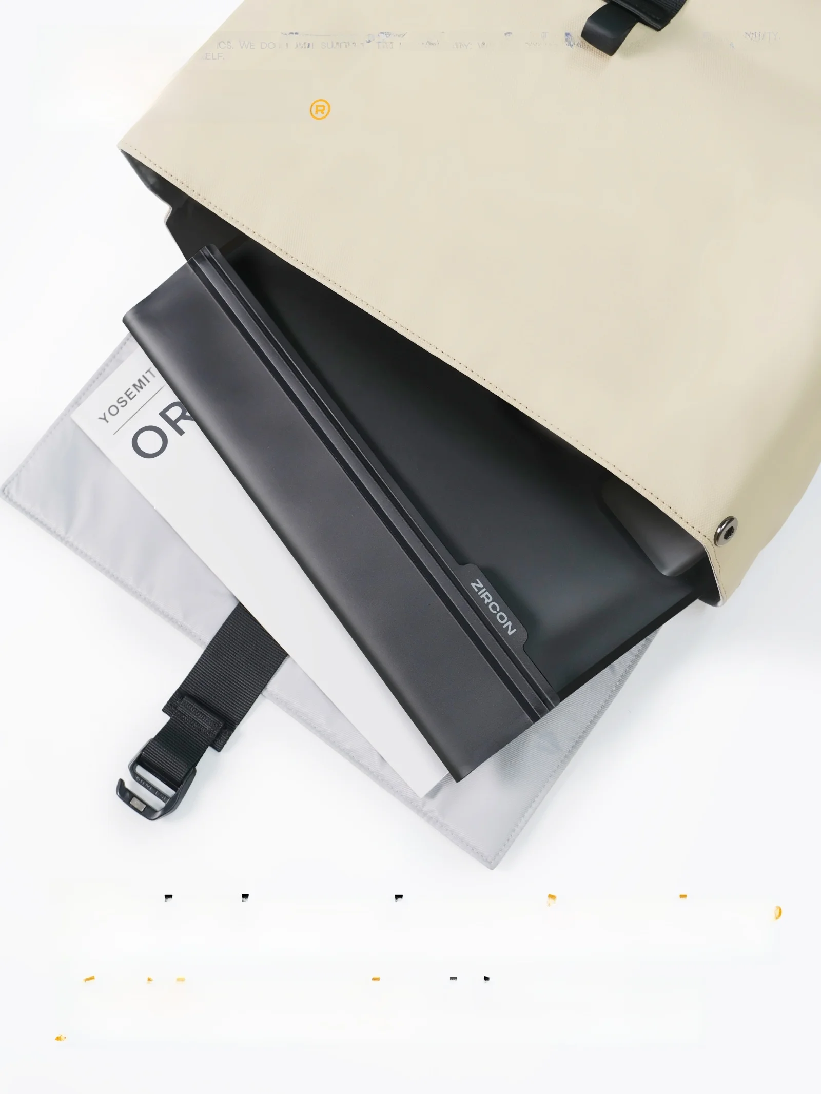 タブレットでできることをすべて知るなら、この防水ケースが本当に役立つ？