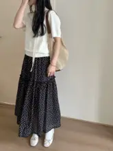 フラワープリントの黒色フリル付きハイウエストAラインスカート【夏用・レトロ風】（セットアップ対応）