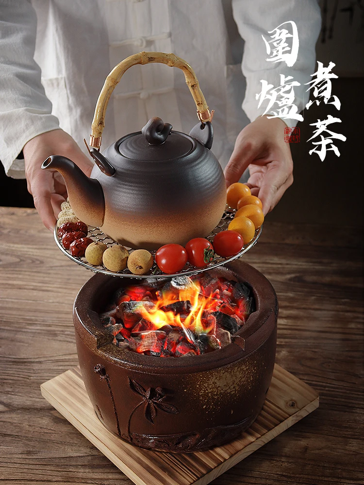 焚き火台で冬の囲炉裏を楽しむには？手作り風の陶器鍋がおすすめな理由