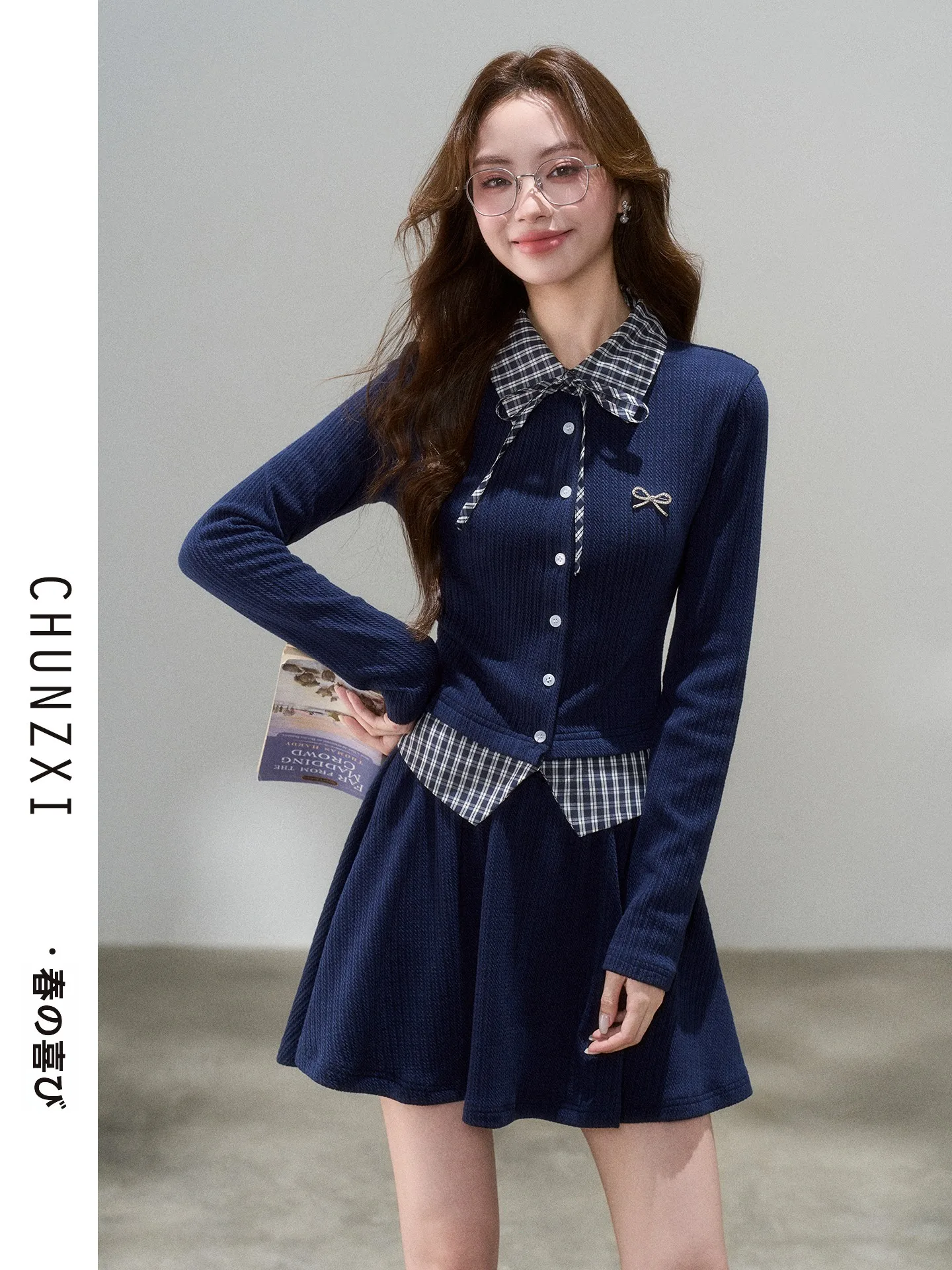 Y2Kファッションの定番アイテムとしての学院風ニットワンピースセットアップとは