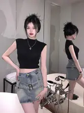 黒のハイネックノースリーブタンクトップ【デザイン性・フィット感・短丈】