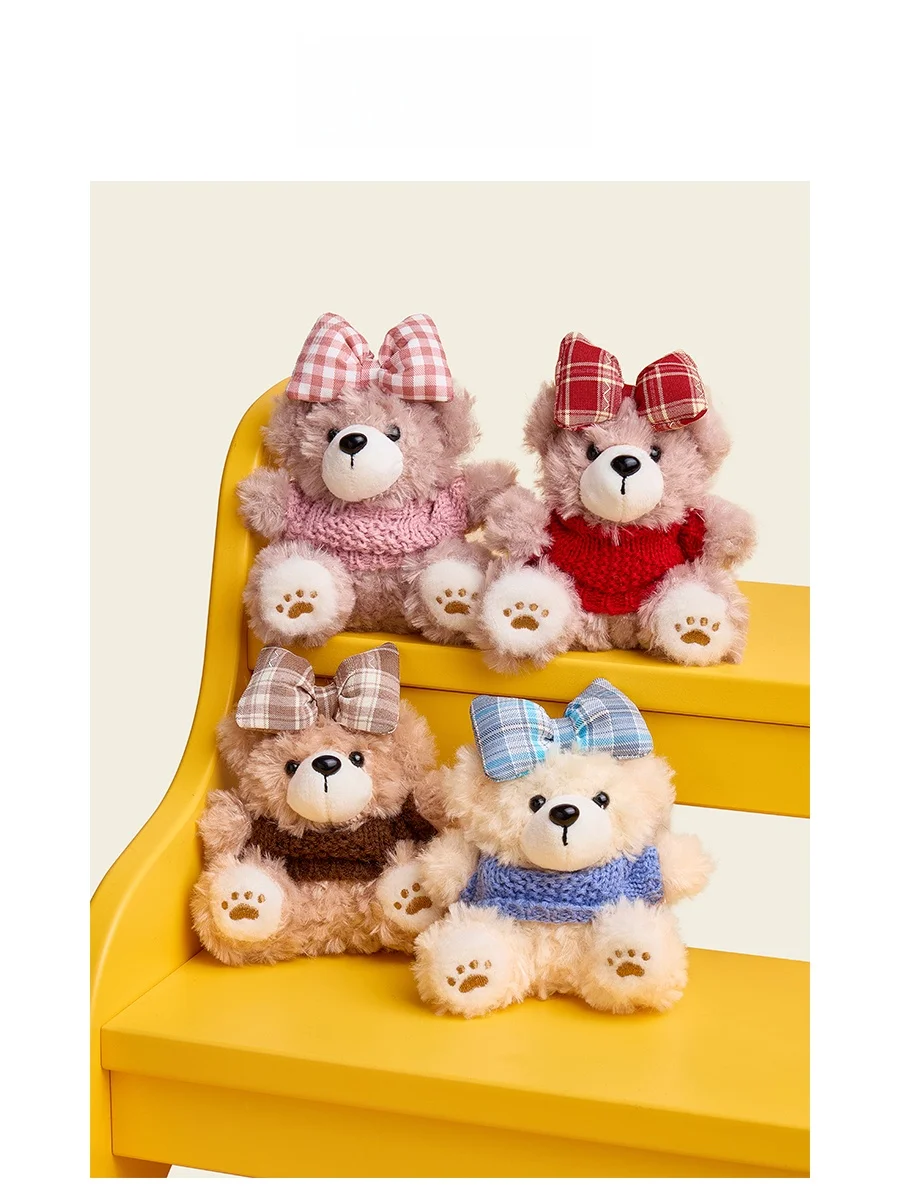 可愛らしいフワフワのぬいぐるみチャーム【バッグ用・癒し系・アクセサリー】：かわいい雑貨ブランドの実用性とデザインのバランスを解説