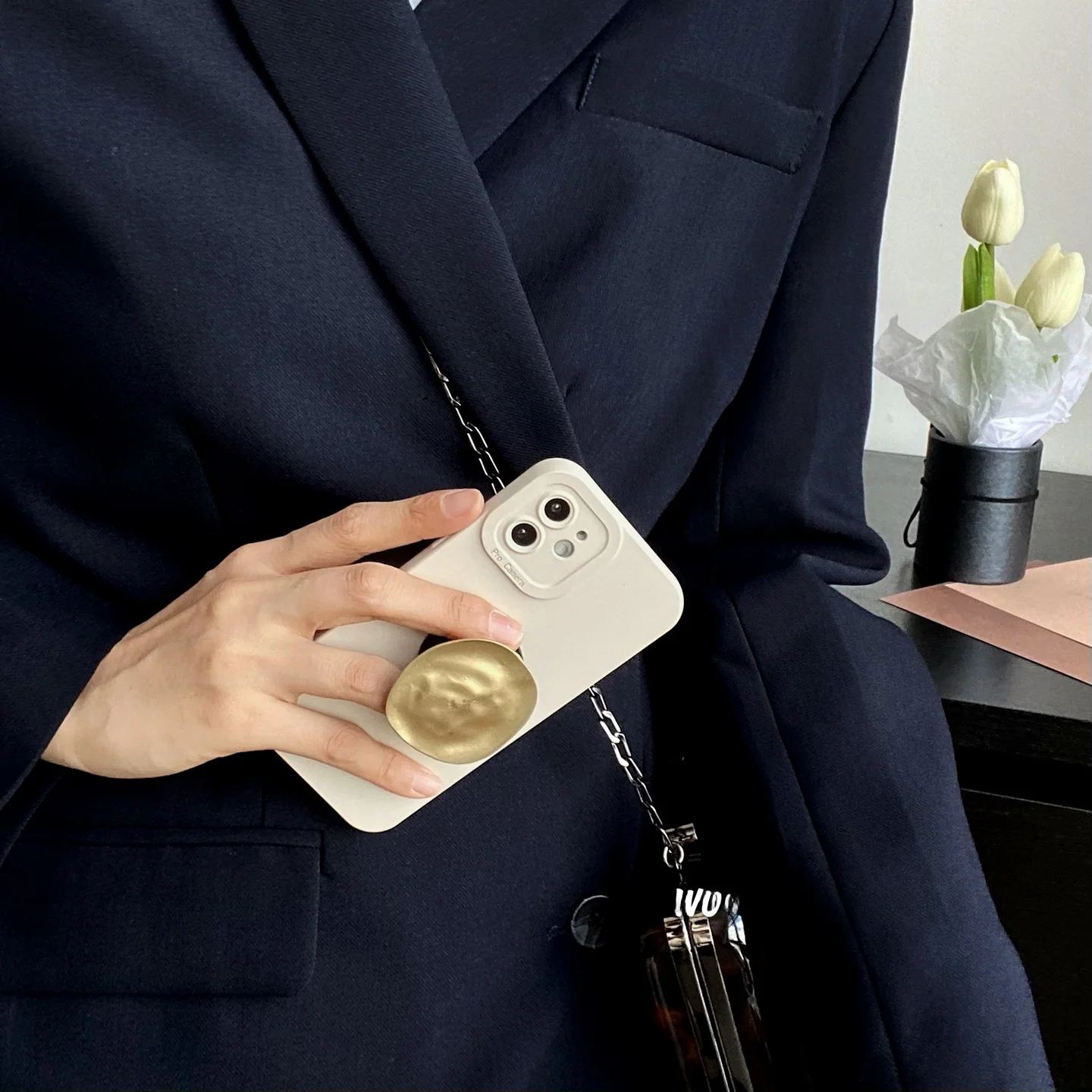 ノッチなし スマホ と 打た方 スマホ の違いを知れば、見やすい画面とシンプルなデザインが手に入る！