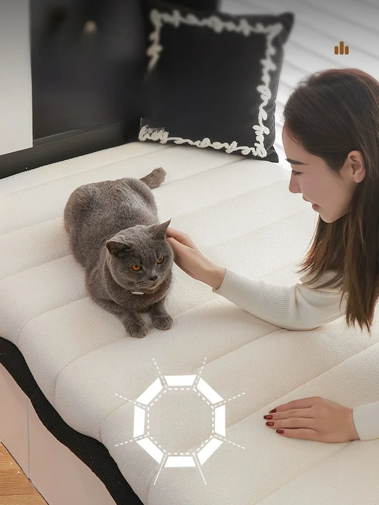 一人暮らしの居間で「部屋が広く見える」インテリアは、窓際のソファマットから始まる？